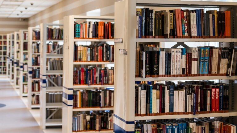 Cybersecurity compliance for officers - Stop being a librarian, start being a navigator